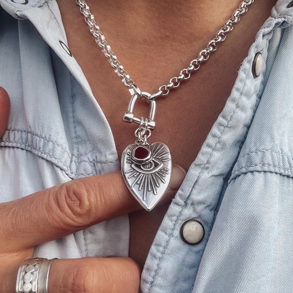 Aztec Mystical Heart Shackle Necklace - chunky silver chain evil eye pendant - Picture 3 of 3